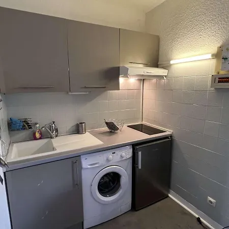 Apartmán T2 Avec Jardinet, Parking Prive, A 150m De La - Sud, 4 Pers. - Fr-1-701-68
