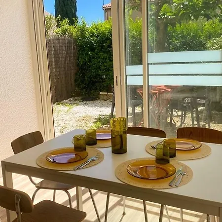 T2 Avec Jardinet, Parking Prive, A 150m De La - Sud, 4 Pers. - Fr-1-701-68 Lejlighed